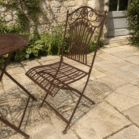 Chaise de jardin pliante en métal avec dossier à volutes