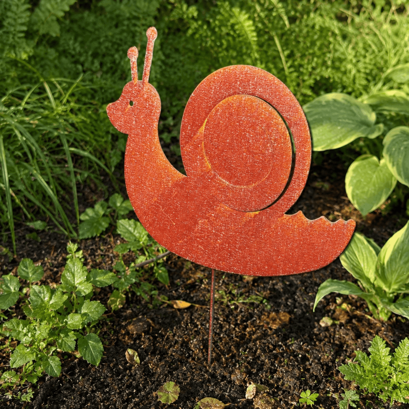 Décoration de jardin cagouille en métal avec coquille en relief