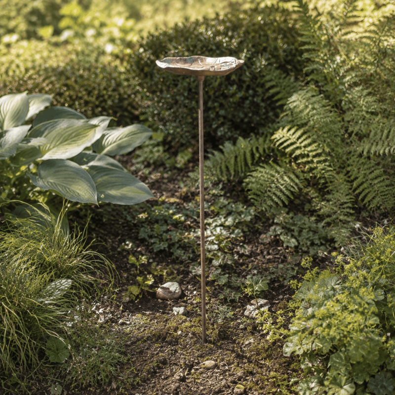 Bain d’oiseaux sur pique de 72 cm pour jardin et massif