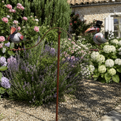 Mobile de jardin corbeaux en métal sur pique – vue entière
