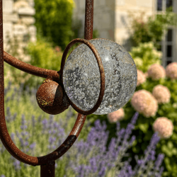 Mobile de jardin corbeau avec contrepoids en verre