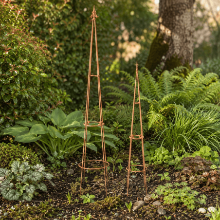 Obélisque tuteur de jardin en métal effet rouille – deux tailles