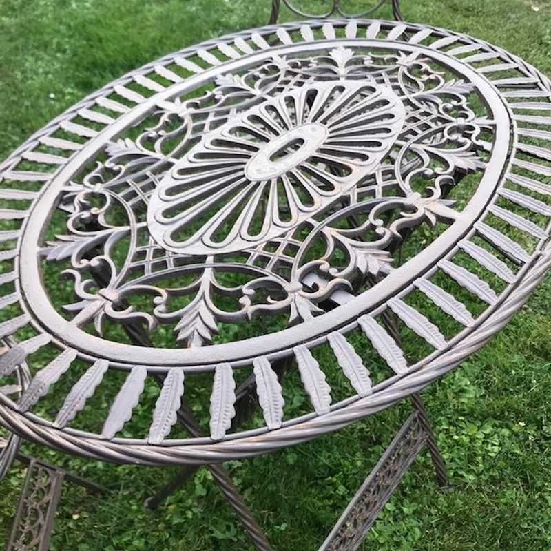 Salon de jardin bistrot patiné marron en fer et fonte