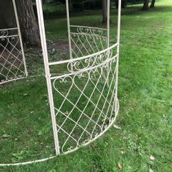 Gloriette kiosque pergolas belvédère de jardin fer vanille vue de détail