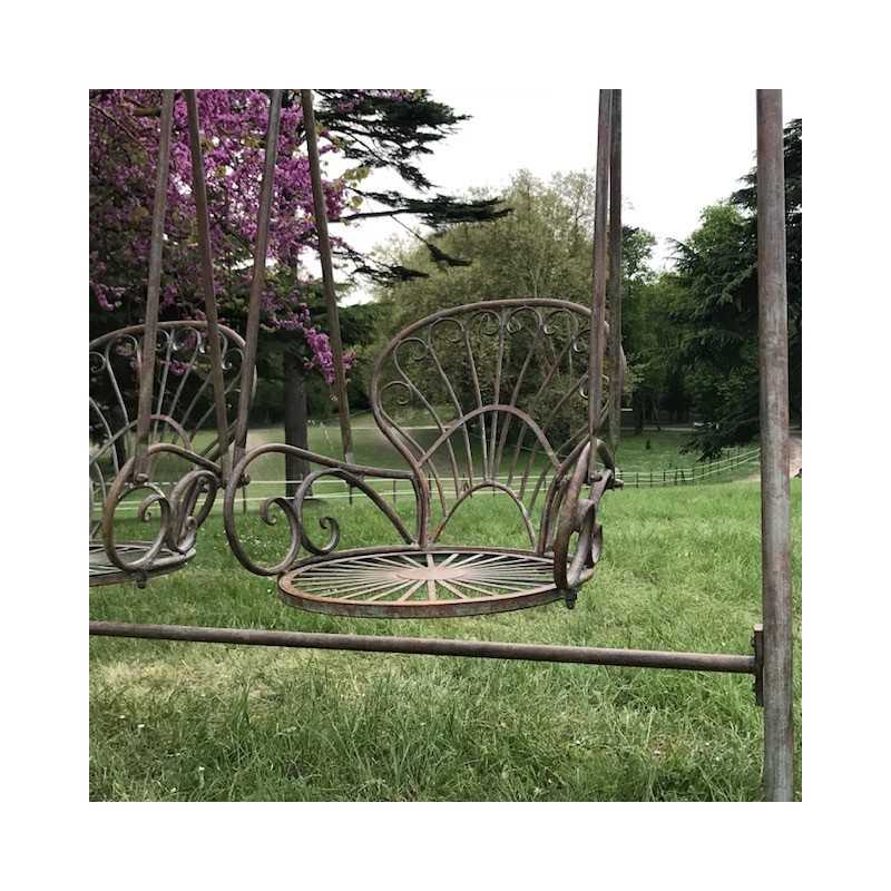 Balancelle de jardin en fer forgé confortable