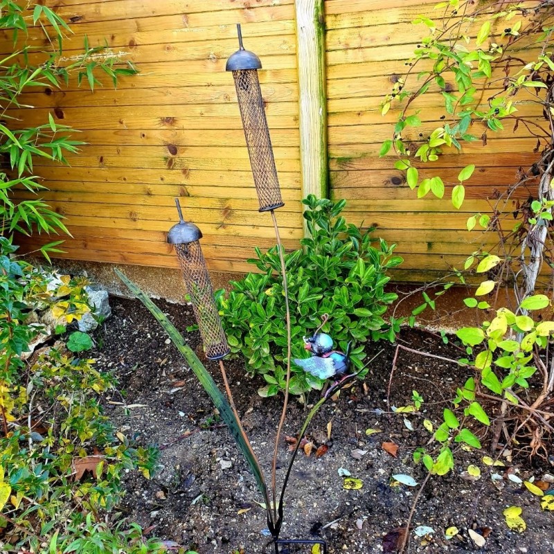 Pic de jardin décoratif, mangeoire à oiseaux en fer motif oiseau