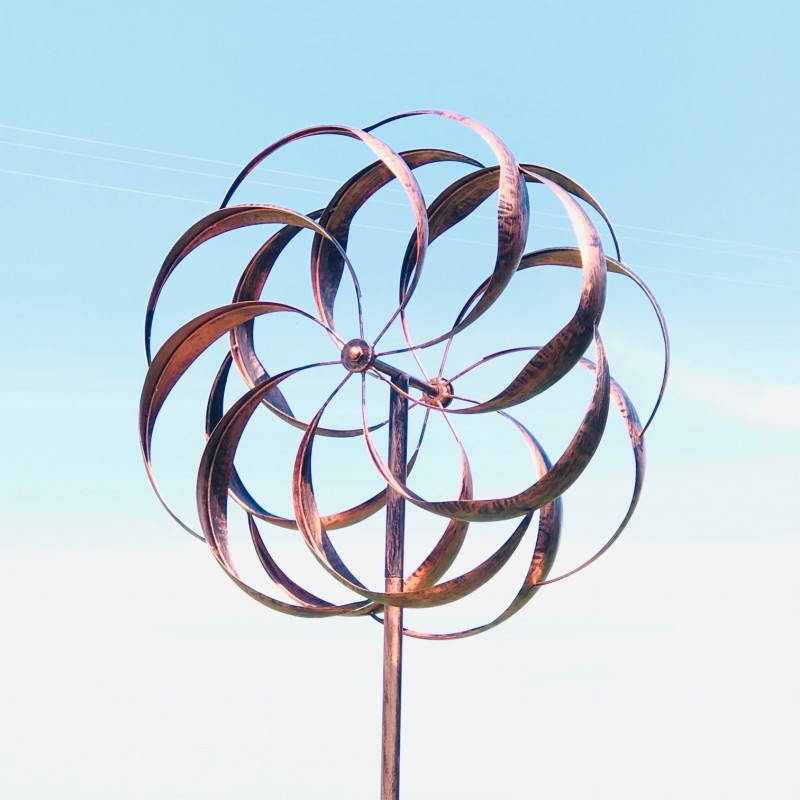 Éolienne décorative Modèle Chinon | Moulin à vent de jardin en métal  patiné cuivre