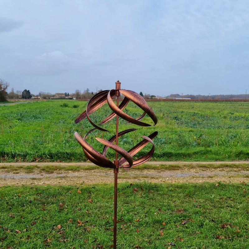 Éolienne Langeais | Moulin à vent de jardin en métal couleur cuivre patiné