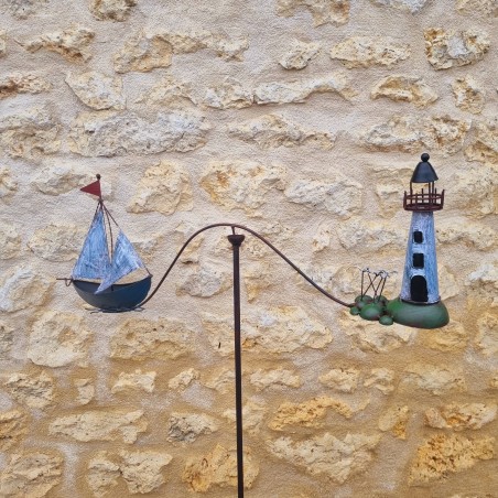Balancier phare et bateau