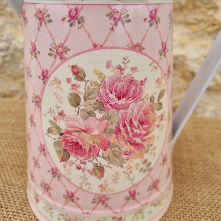 Broc décoratif style ancien motifs roses 18,90 € LEZARD DU JARDIN