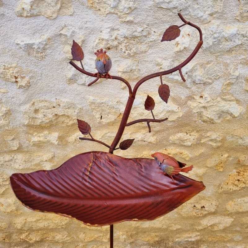 Bain d'oiseau sur pic en fer coloré ,mangeoire H127 cm