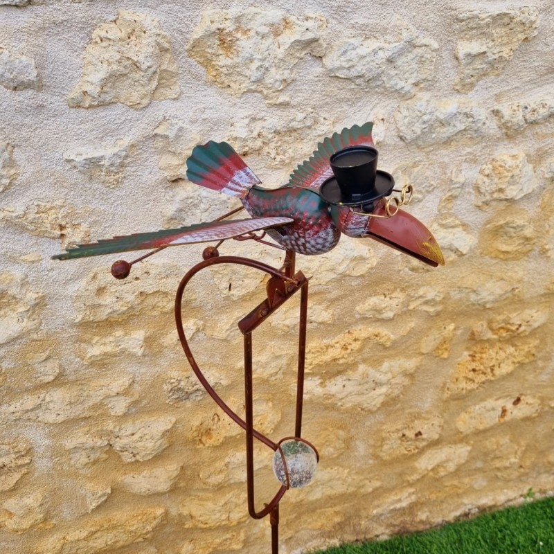 Balancier en fer oiseau coloré grandes ailes bouge avec le vent 44,90 € LEZARD DU JARDIN