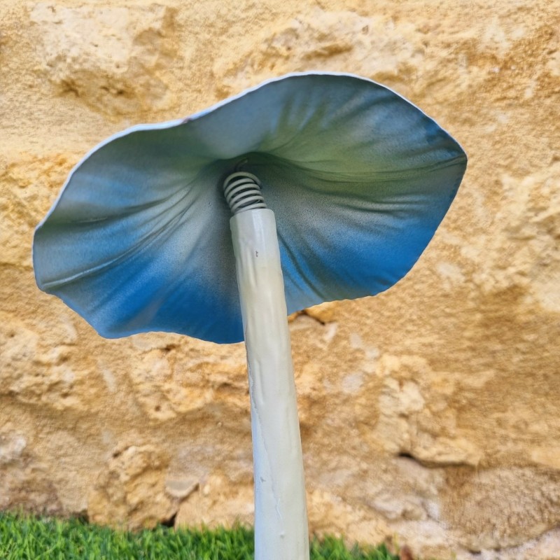  Champignon en fer à planter bleu et violet a poids 14,90 € LEZARD DU JARDIN