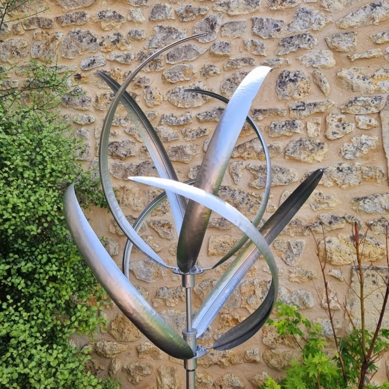 Éolienne décorative Oléron | Un moulin à vent design pour votre jardin