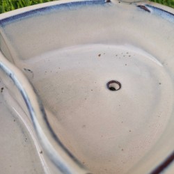 Bain d'oiseaux, mangeoire en terre cuite à posé blanc bleu 28,90 € LEZARD DU JARDIN