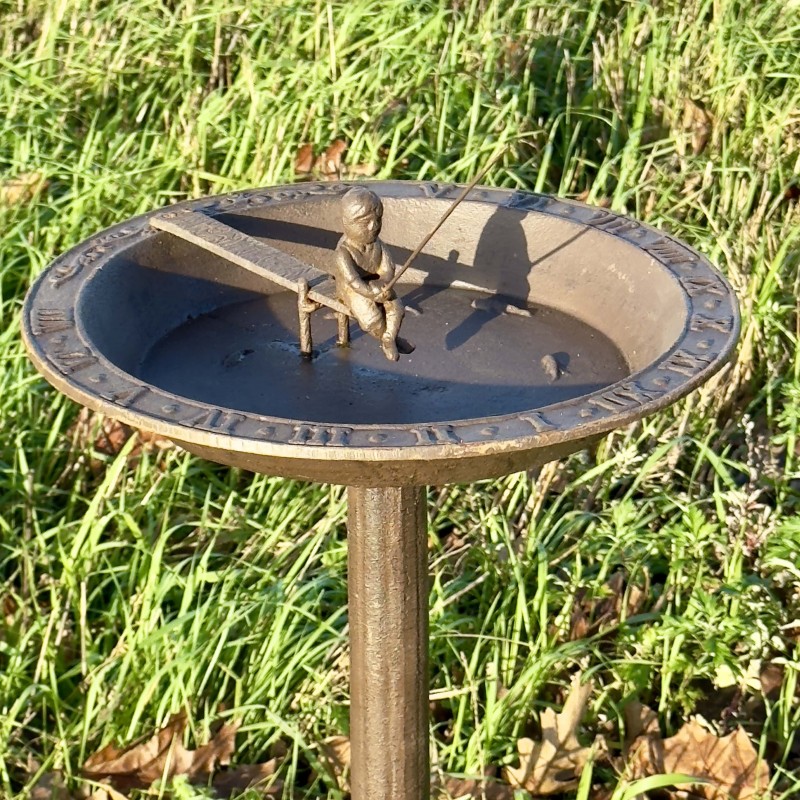 Bain d'oiseau en fonte pêcheur 139,00 € LEZARD DU JARDIN