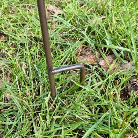 Mangeoire fonte sur pic 114 cm pour oiseaux | Lézard Jardin.