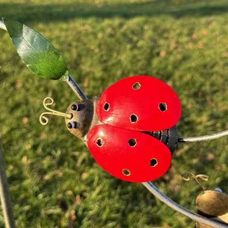 Mobile de jardin coccinelles métal H130 49,90 € LEZARD DU JARDIN