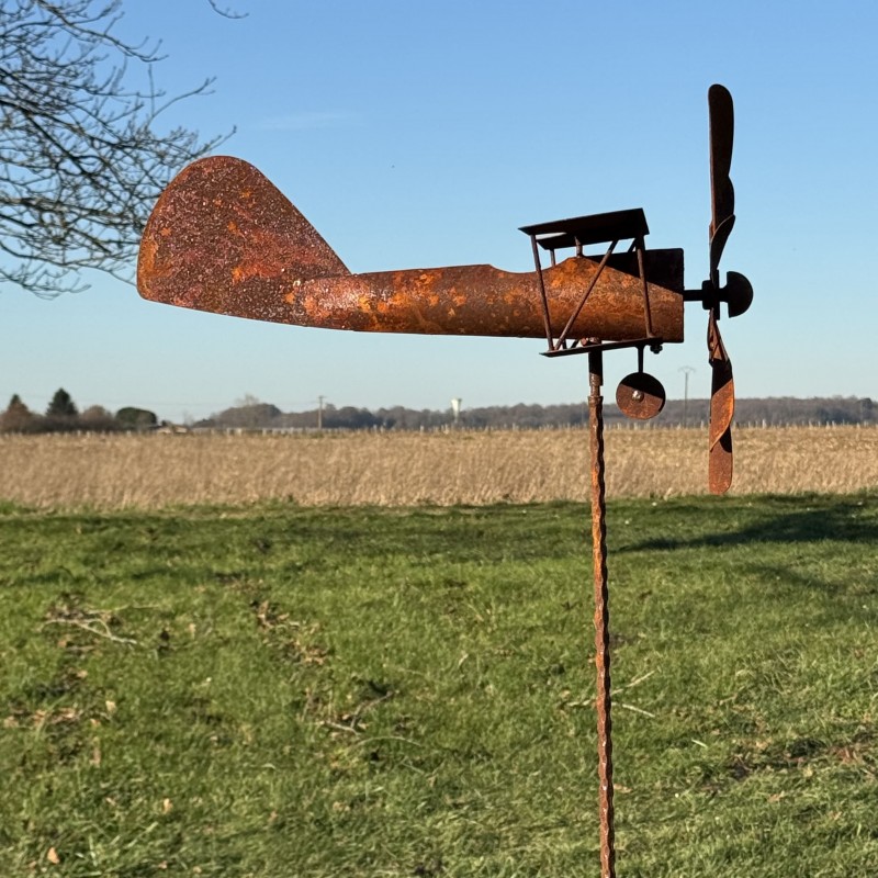 Vue complète de l’avion éolienne de 193 cm de hauteur