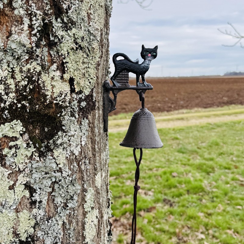 Cloche murale en fonte avec chat  porte d'entrée