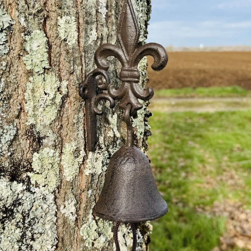 Cloche murale en fonte avec fleur de lys | Décoration extérieure élégante