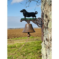 Cloche de porte murale en fonte avec chien vue entière