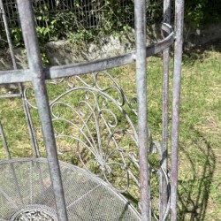 Banc arche de jardin en métal patiné – Style romantique