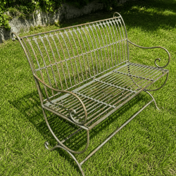 Banc de jardin en métal patiné vert-de-gris rouille – Style ancien