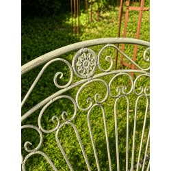 Banc à bascule jardin romantique en métal patiné vert antique vue des détails du dossier