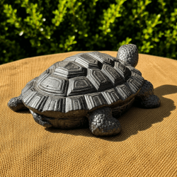 Tortue de jardin en résine effet pierre- vue de derrière