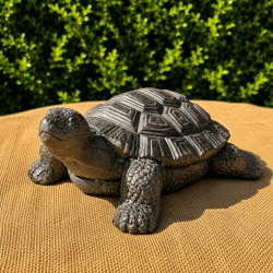 Tortue de jardin en résine effet pierre- vue d'ensemble