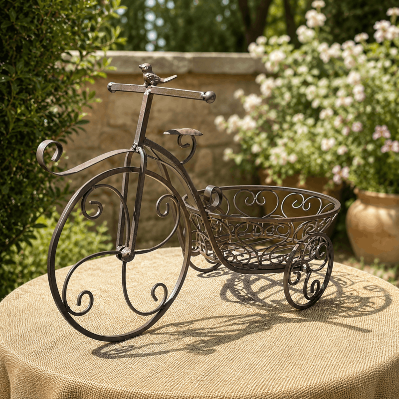 Porte-plante tricycle marron patiné en métal