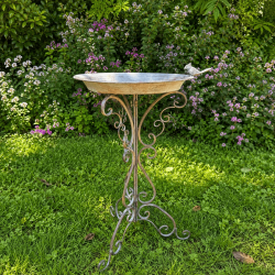 Bain d’oiseaux sur pied vert marron patiné- vue de côté