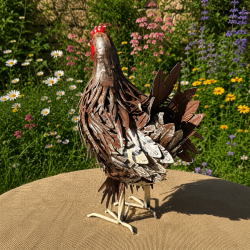 Sculpture poule en métal- vue de derrière