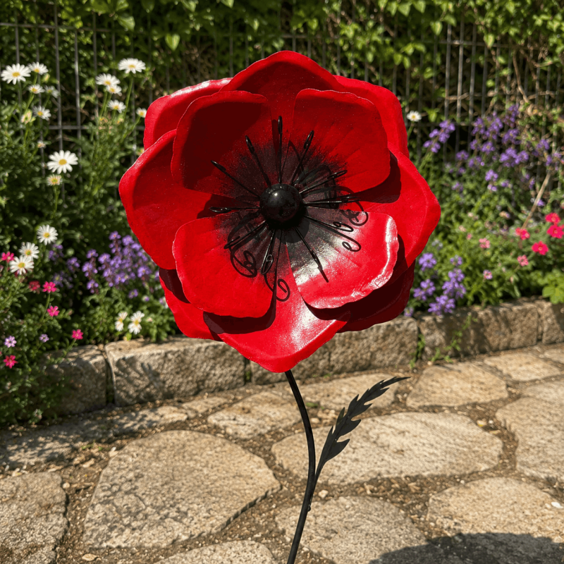 Grand coquelicot en métal à planter- vue de la fleure