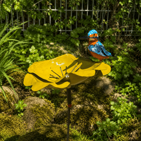 Fleur décorative de jardin- vue de côté