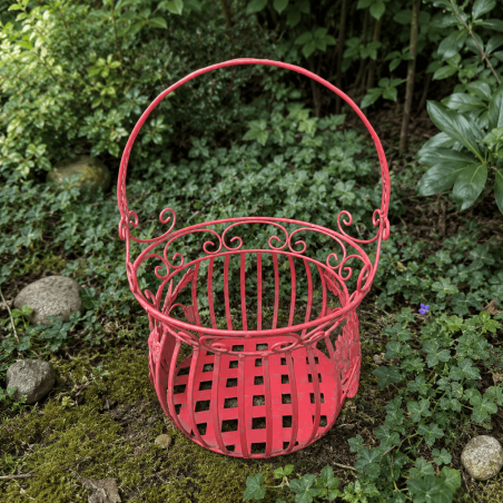Panier porte-pot en métal rouge patiné à fleurs- vue de face du grand