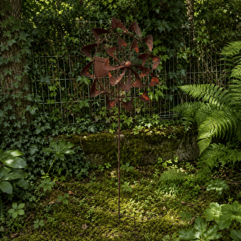 Éolienne girouette de jardin- vue d'ensemble