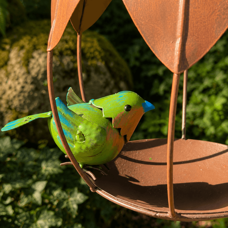 Oiseau décoratif peint à la main