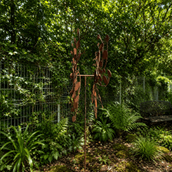 Éolienne de jardin à disques couleur rouille- ve de côté