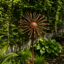 Fleur soleil en métal sur pique couleur rouille