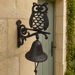 Sonnette murale décorative motif hibou avec cloche ornée